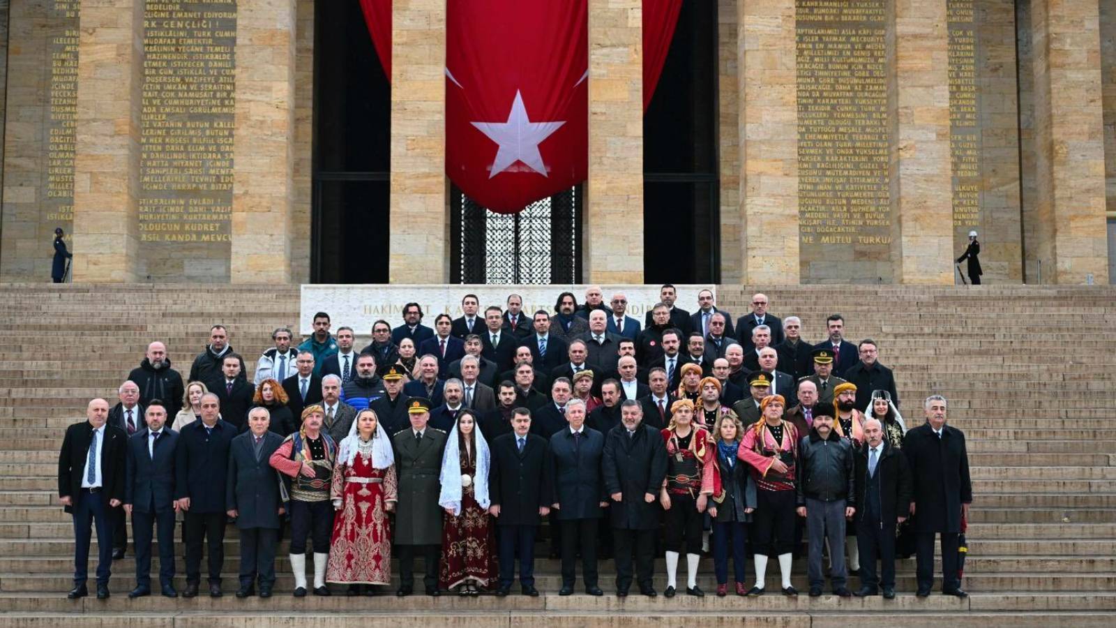 Atatürk’ün Ankara’ya gelişinin 105’inci yıl dönümü: Vasip Şahin ve Mansur Yavaş Anıtkabir’i ziyaret etti